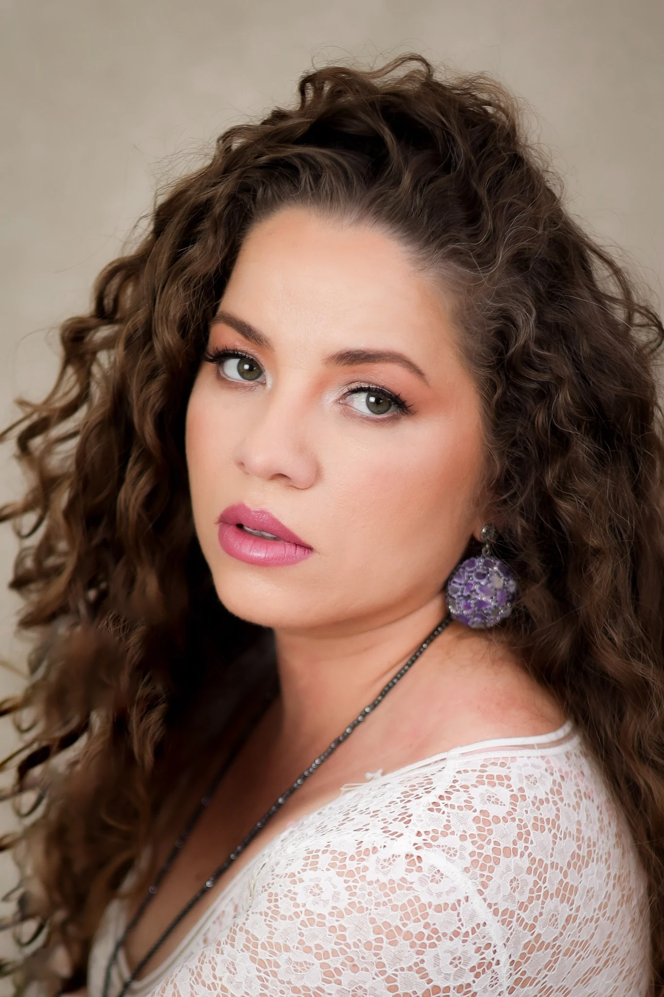 Retrato da Taty, Licensed Cosmetologist na Califórnia